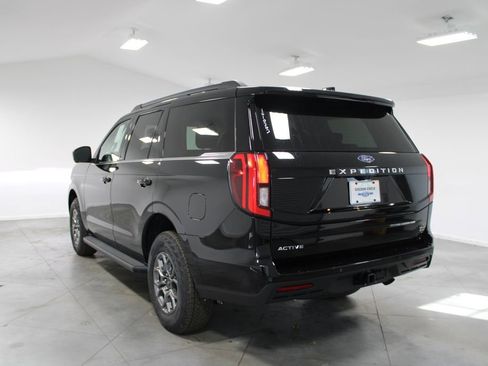 New 2026 Ford Expedition Active image 6