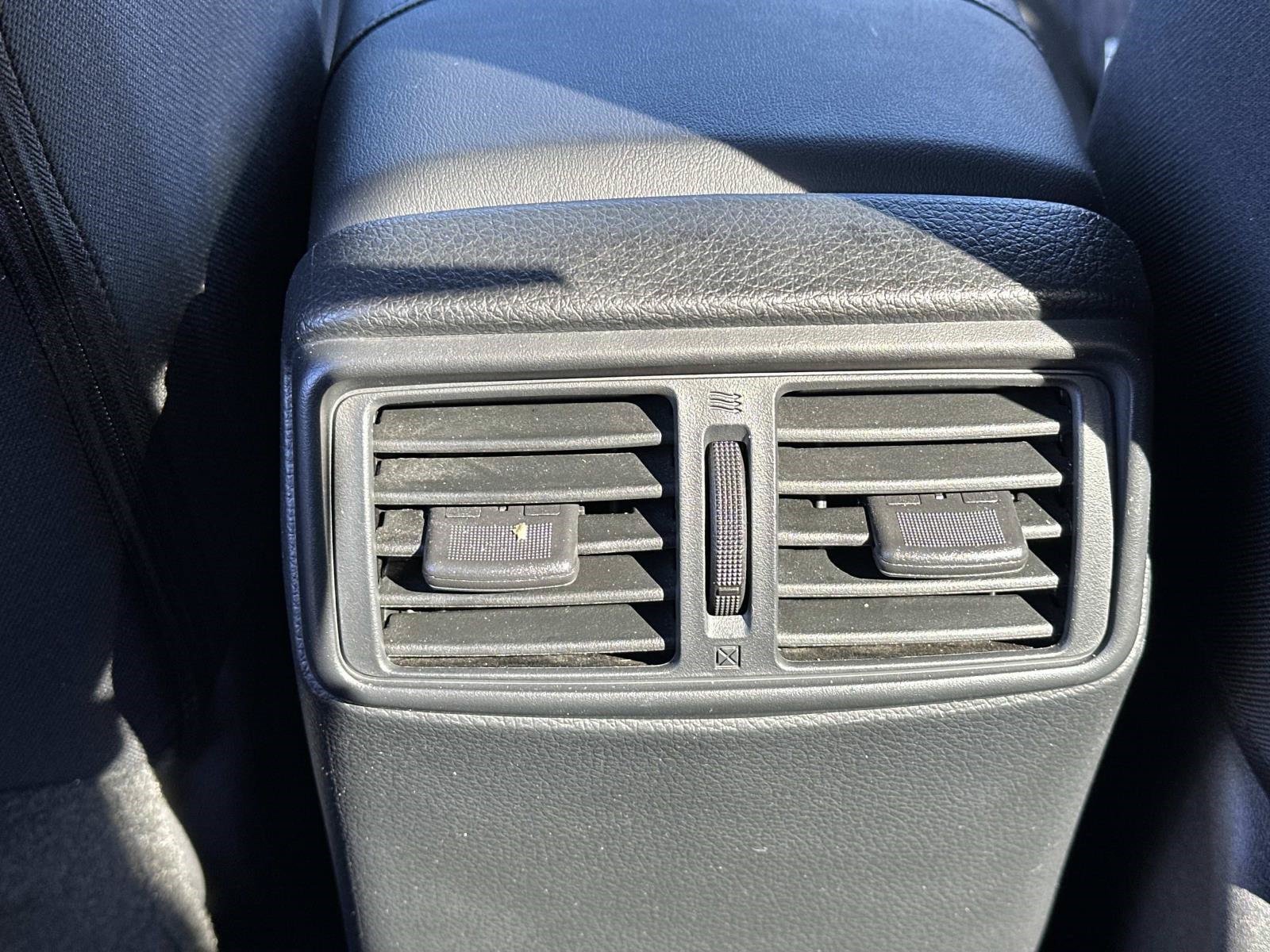 Used 2019 Nissan Rogue SV FWD image 14
