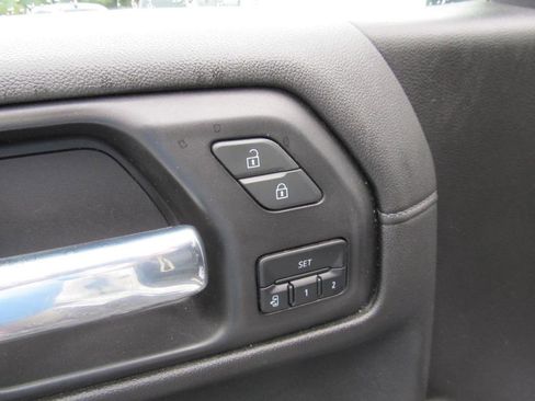 Used 2022 Chevrolet Silverado 1500 LTZ w/ LTZ Convenience Package II image 28