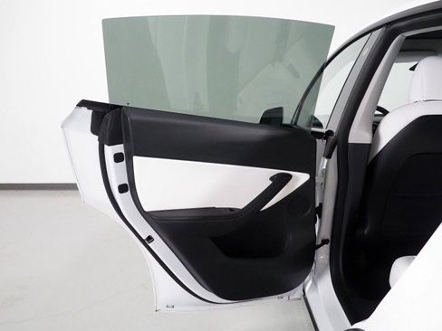 Used 2022 Tesla Model Y Performance image 50