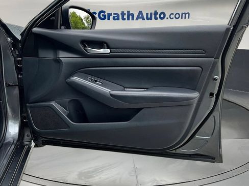 Used 2025 Nissan Altima 2.5 SV FWD image 28
