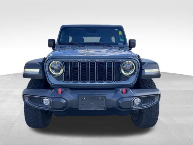 Used 2024 Jeep Wrangler Unlimited Rubicon AWD/4WD image 2
