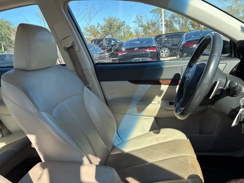 Used 2013 Subaru Legacy 2.5i Limited image 8