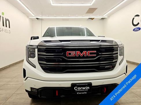 Used 2023 GMC Sierra 1500 AT4 w/ AT4 Premium Package AWD/4WD image 8