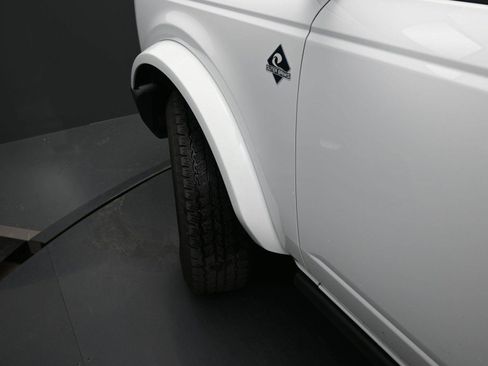 Used 2023 Ford Bronco Outer Banks image 6