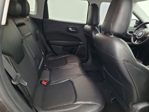 Used 2018 Jeep Compass Latitude image 19