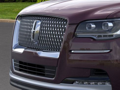 New 2024 Lincoln Navigator Reserve image 17