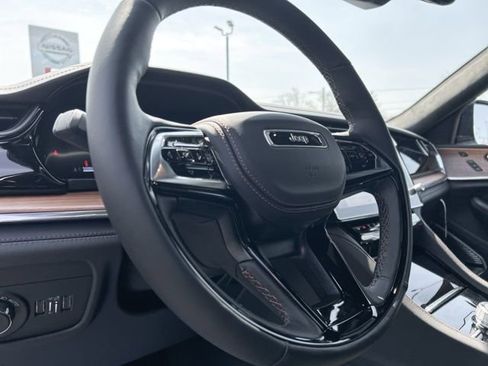 New 2026 Jeep Grand Cherokee Summit image 41