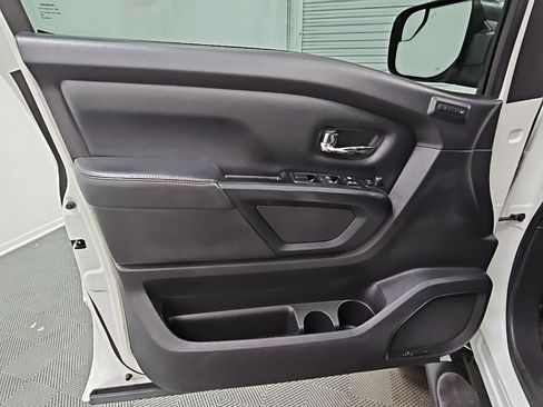 Used 2018 Nissan Titan SL w/ Midnight Edition image 30