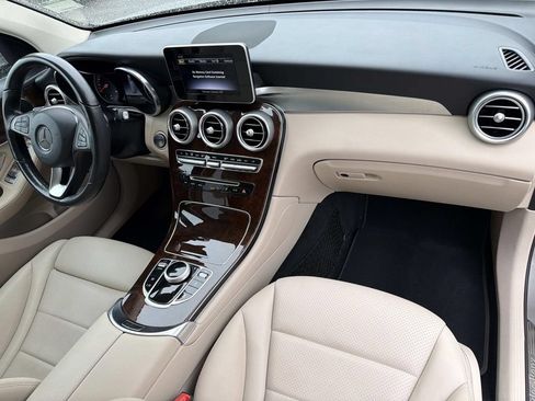 Used 2019 Mercedes-Benz GLC 300 image 12
