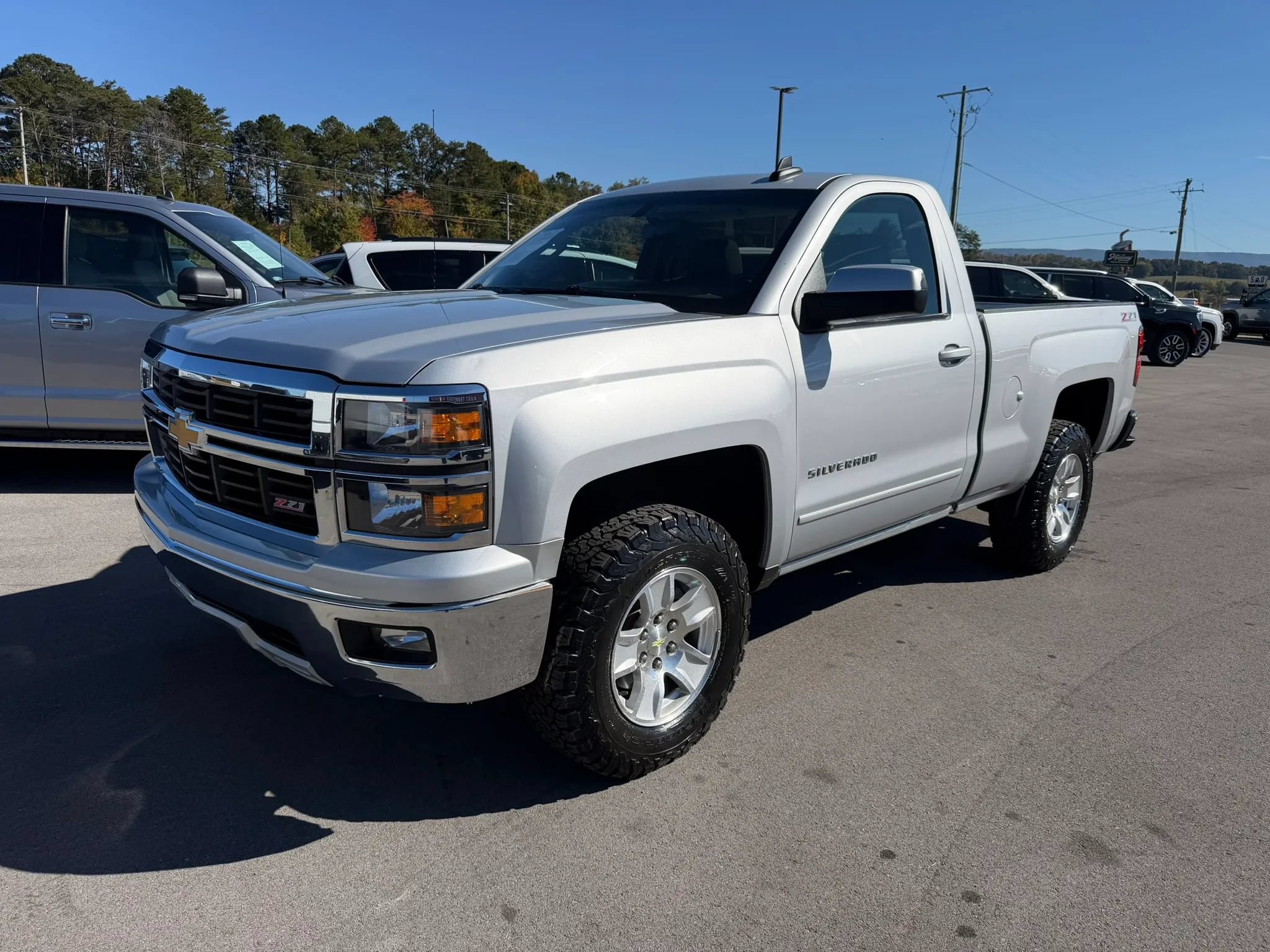 Used 2015 Chevrolet Silverado 1500 LT AWD/4WD image 2