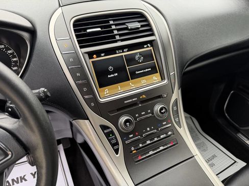 Used 2018 Lincoln MKX Premiere image 13