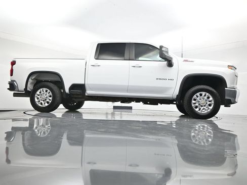Used 2023 Chevrolet Silverado 2500 LT AWD/4WD image 46