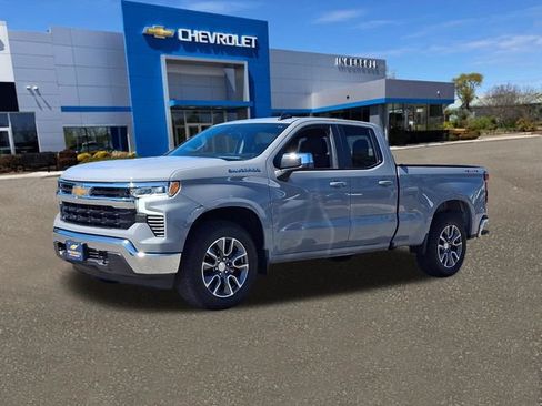 Used 2024 Chevrolet Silverado 1500 LT AWD/4WD image 34
