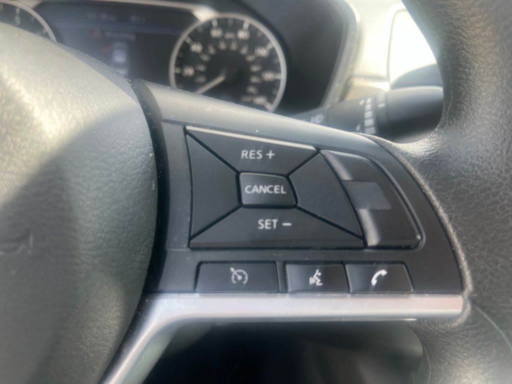 Used 2025 Nissan Altima 2.5 SV FWD image 19