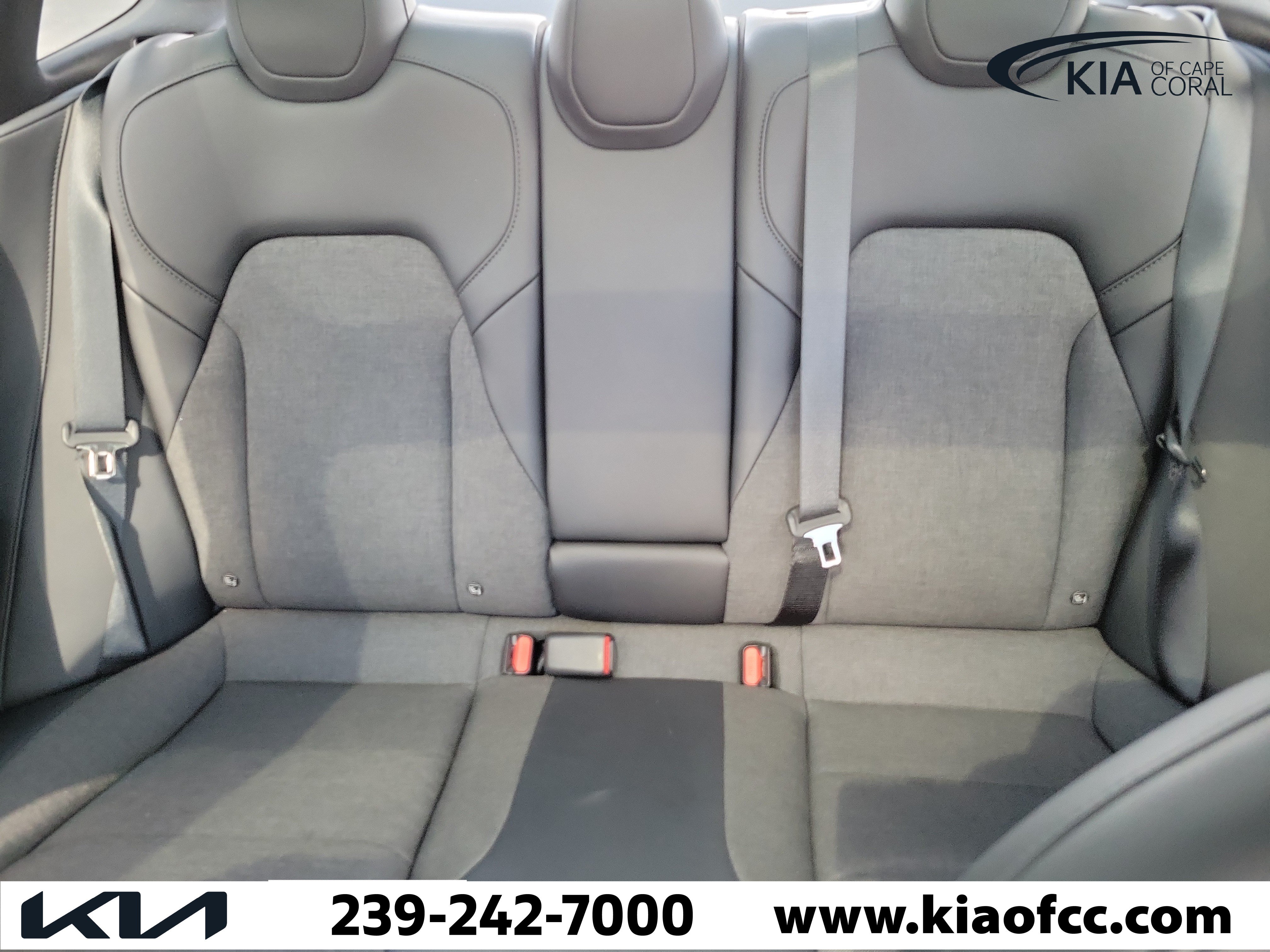 Used 2025 Tesla Model 3 Long Range RWD image 29