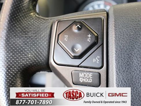 Used 2017 Toyota Tacoma TRD Sport w/ Tow Package (A/T) AWD/4WD image 25