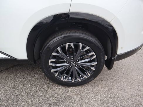 Used 2024 Nissan Rogue Platinum w/ Platinum Premium Package image 9