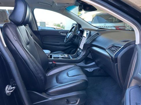 Used 2022 Ford Edge Titanium w/ Equipment Group 301A AWD/4WD image 39