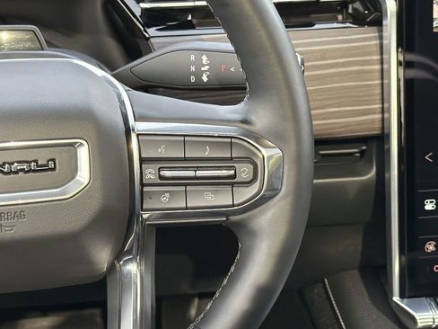 Used 2025 GMC Sierra EV Denali image 10