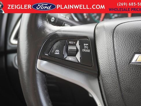 Used 2018 Chevrolet Trax LT w/ LT Convenience Package image 22