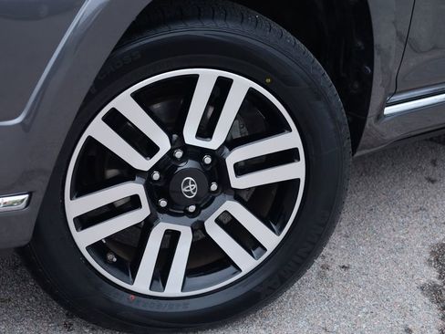 Used 2018 Toyota 4Runner Limited image 16