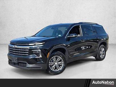 Used 2024 Chevrolet Traverse LT