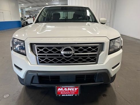 Used 2024 Nissan Frontier SV RWD image 8