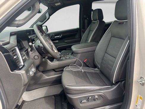 Used 2026 GMC Sierra 1500 AT4X image 10