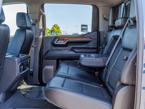 Certified 2022 GMC Sierra 1500 Denali w/ Technology Package AWD/4WD image 8