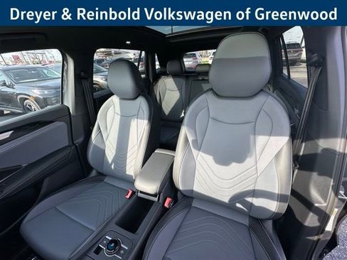 New 2026 Volkswagen Tiguan SE R-Line image 22