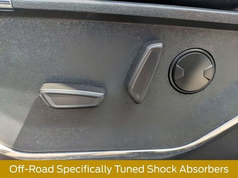 Certified 2023 Ford F250 Lariat w/ Chrome Package image 18