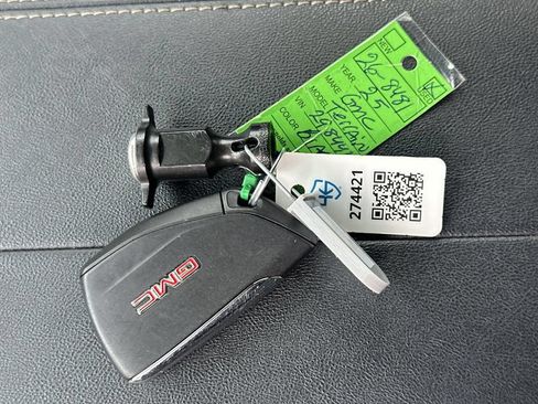 Used 2025 GMC Terrain Elevation AWD/4WD image 22