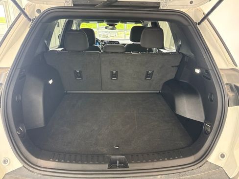 Used 2025 Chevrolet Equinox LT AWD/4WD image 13