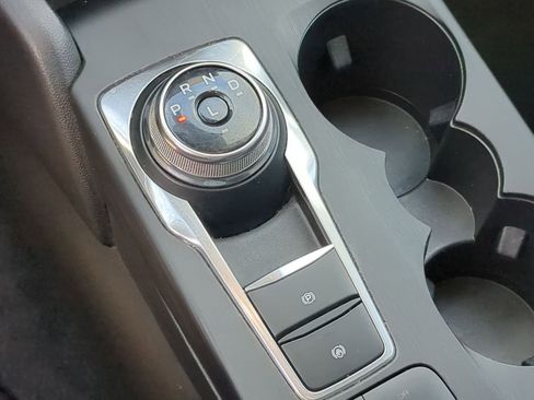 Used 2022 Ford Escape SE w/ Cold Weather Package image 32