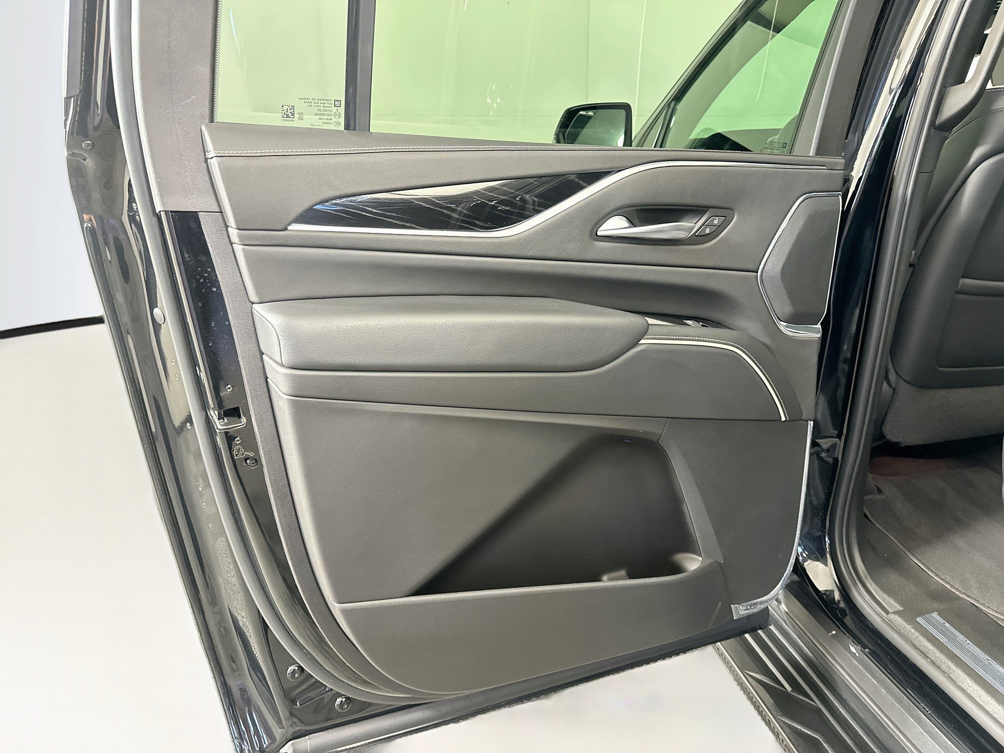 Used 2023 Cadillac Escalade ESV Sport AWD/4WD image 27