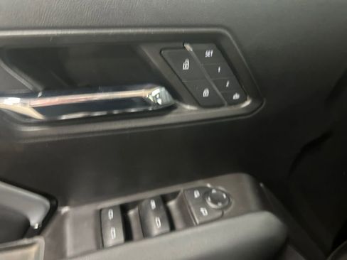 Used 2023 Chevrolet Colorado Z71 w/ Z71 Convenience Package 2 image 21