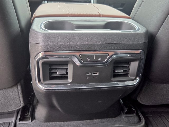Used 2024 GMC Sierra 2500 Denali Ultimate AWD/4WD image 13