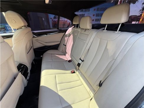 Used 2019 BMW 530i image 21