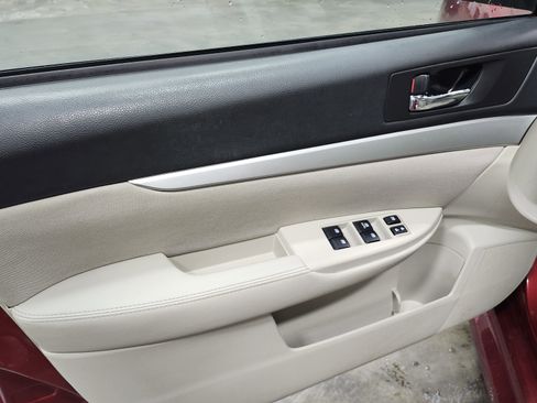 Used 2014 Subaru Legacy 2.5i Premium image 24