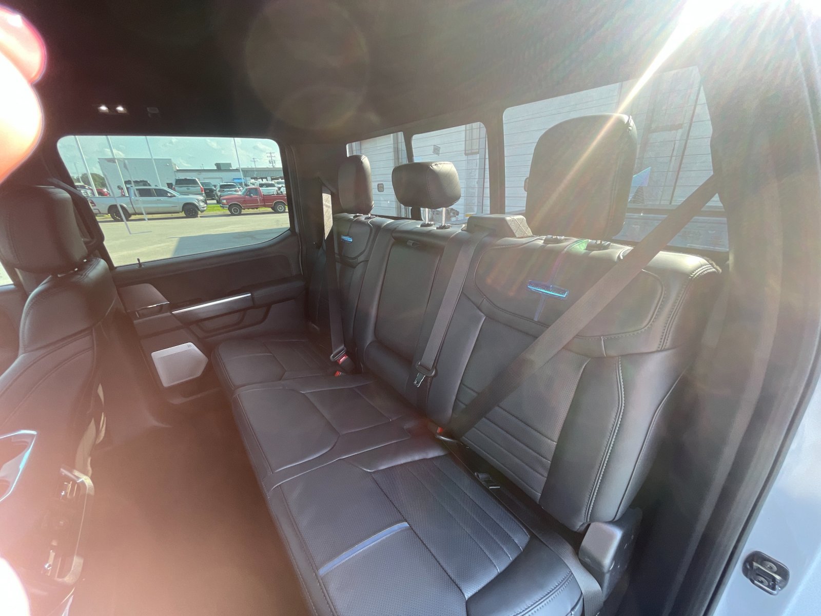 New 2026 Ford F250 Platinum w/ FX4 Off-Road Package AWD/4WD image 13