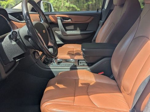 Used 2017 Chevrolet Traverse LT AWD/4WD image 17