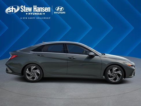New 2026 Hyundai Elantra Limited image 7