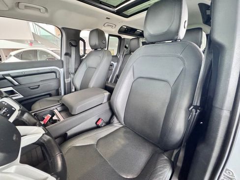 Used 2023 Land Rover Defender 110 S image 53