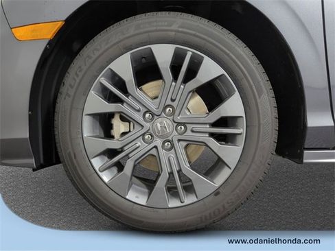 New 2026 Honda Odyssey Touring image 8