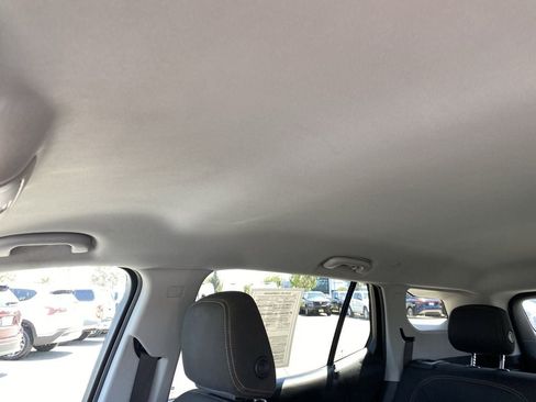 Used 2020 GMC Terrain SLE FWD image 44