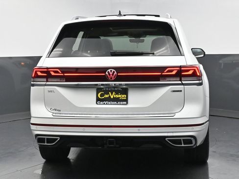 Used 2024 Volkswagen Atlas SEL Premium R-Line image 4