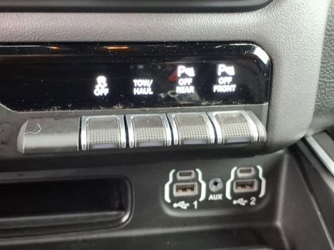 Used 2022 RAM 1500 Big Horn image 24