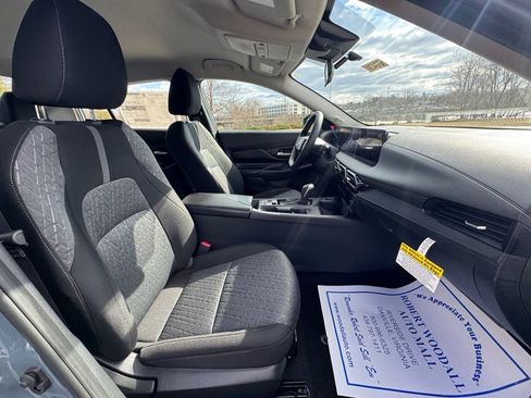 New 2026 Nissan Sentra SV w/ Floor Mat Package FWD image 8