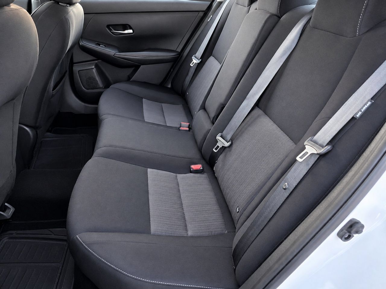 Used 2022 Nissan Sentra SV w/ All-Weather Package FWD image 32